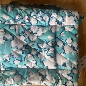 Vera Bradley Ultralight Hipster in Cut Vines